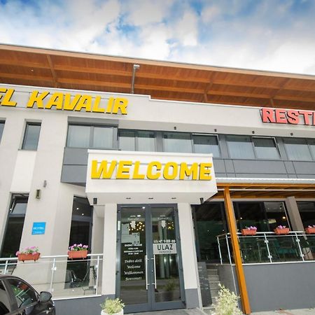 Hotel Kavalir Zepce Extérieur photo