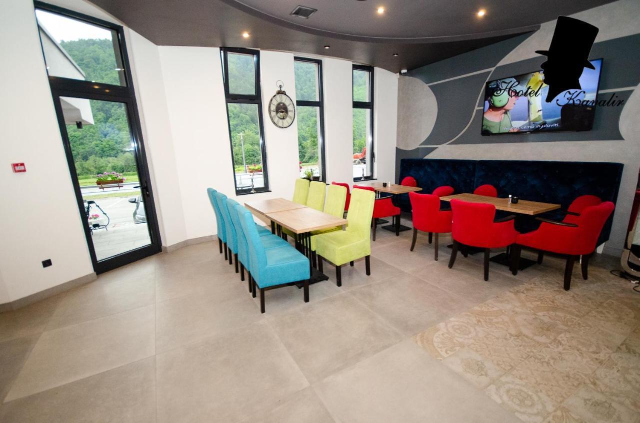 Hotel Kavalir Zepce Extérieur photo