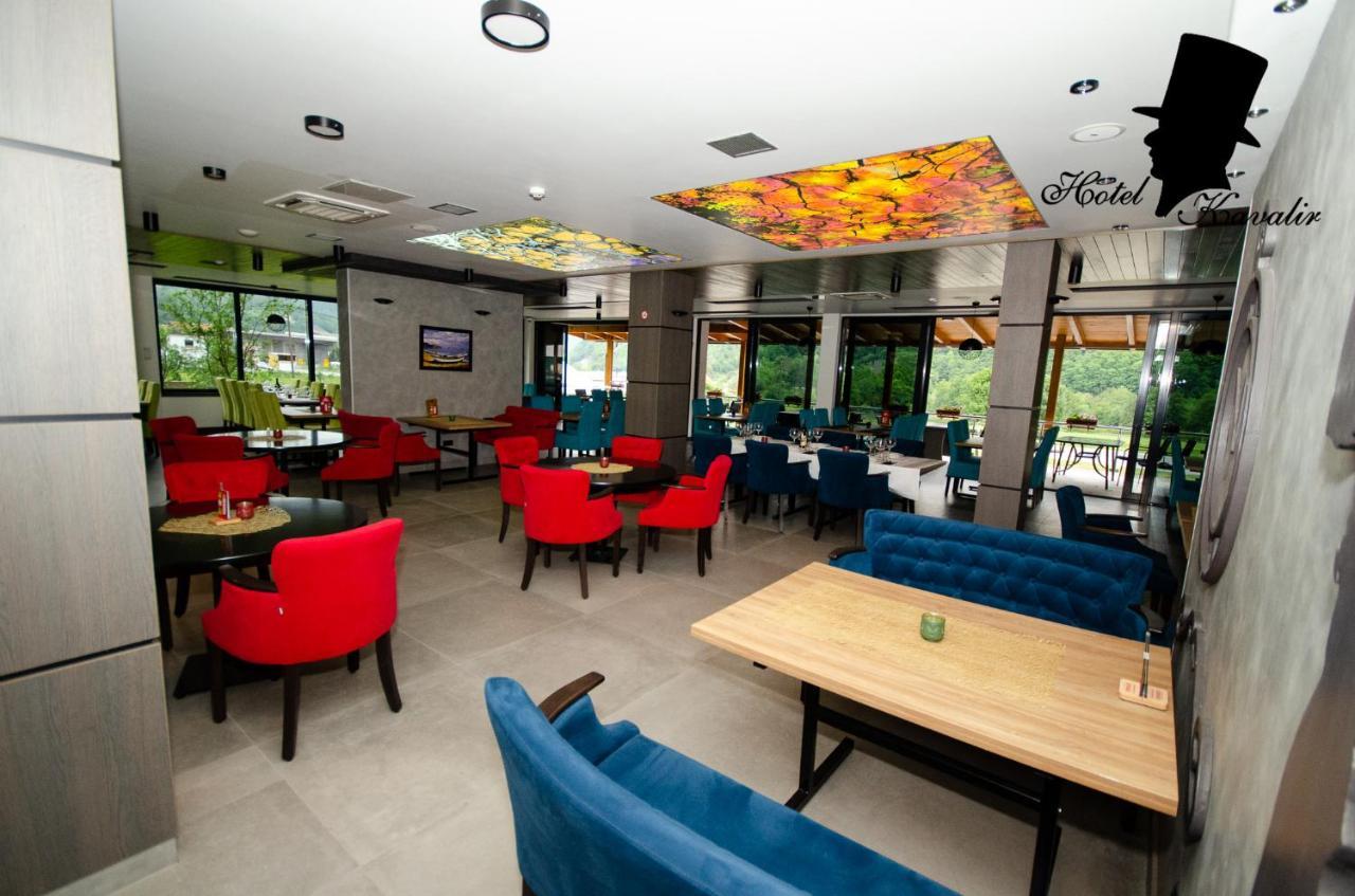 Hotel Kavalir Zepce Extérieur photo