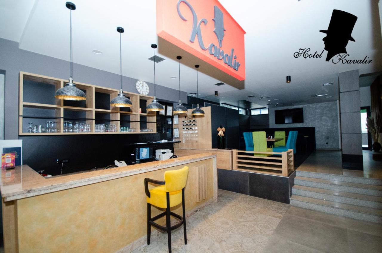 Hotel Kavalir Zepce Extérieur photo