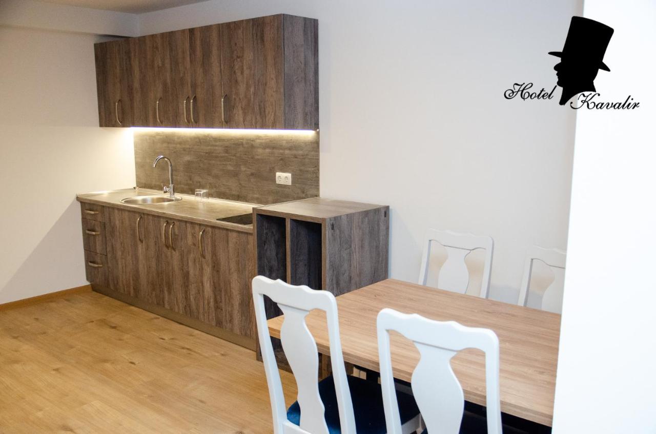 Hotel Kavalir Zepce Extérieur photo