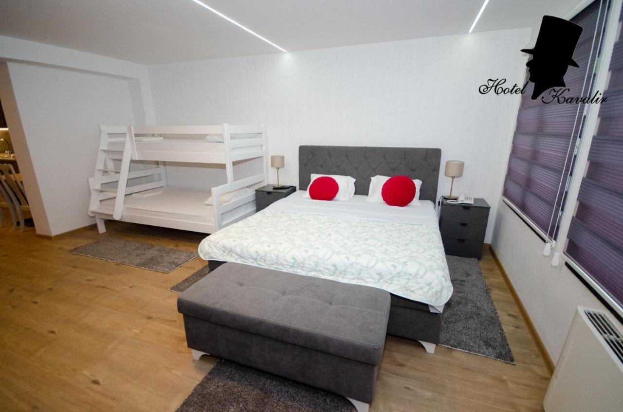 Hotel Kavalir Zepce Extérieur photo