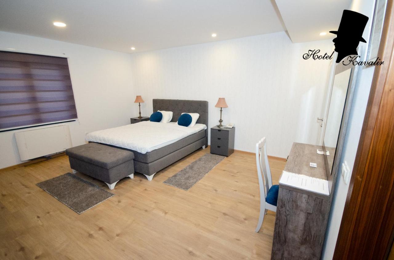 Hotel Kavalir Zepce Extérieur photo